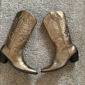 Steve Madden metallic gold cowboy/cowgirl boots